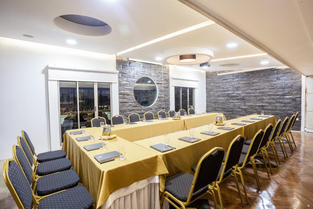 Hotel Embassy Park Bogotá Zewnętrze zdjęcie